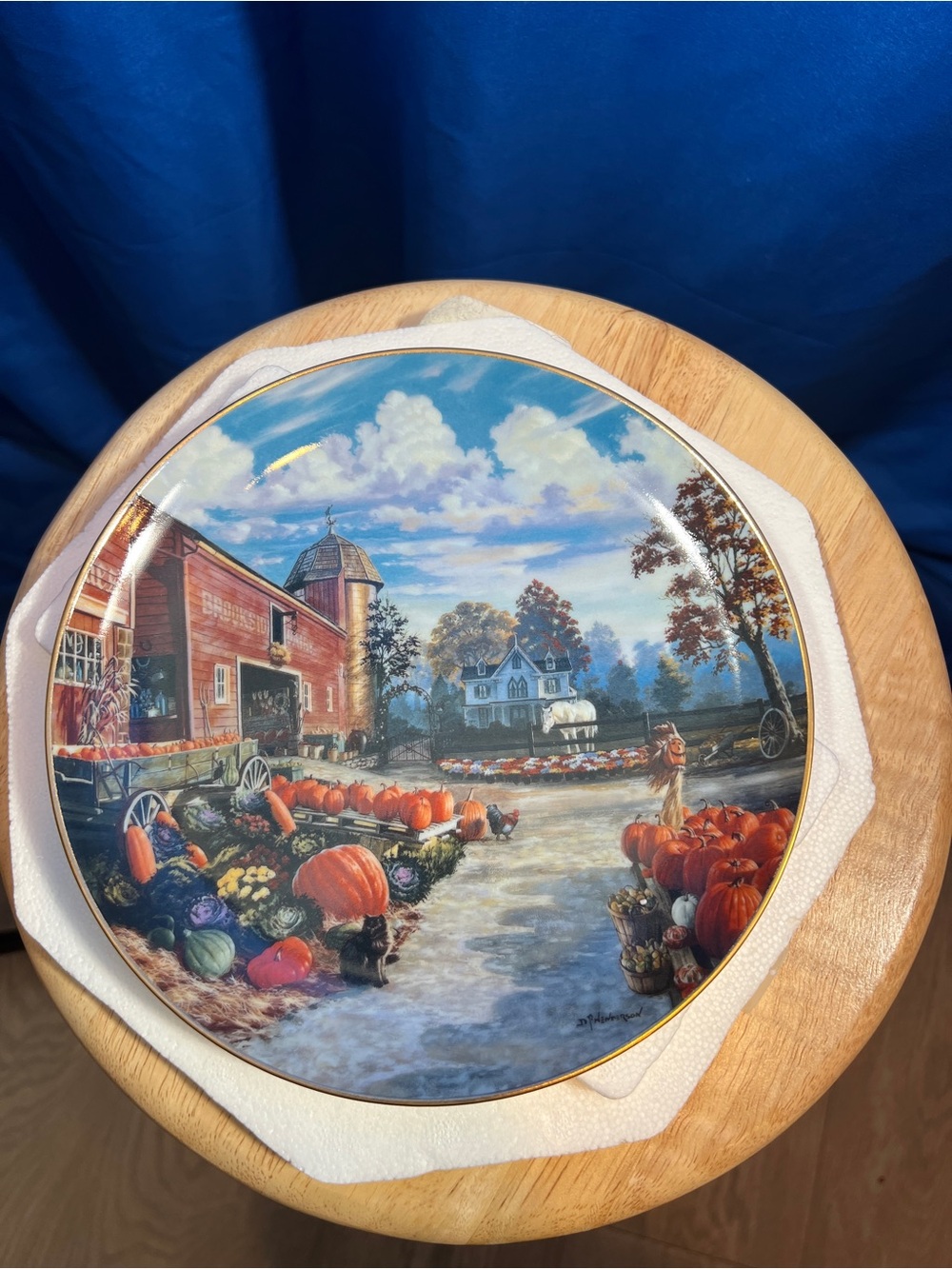 Decorative Autumn Farm Scene Plate with Pumpkins